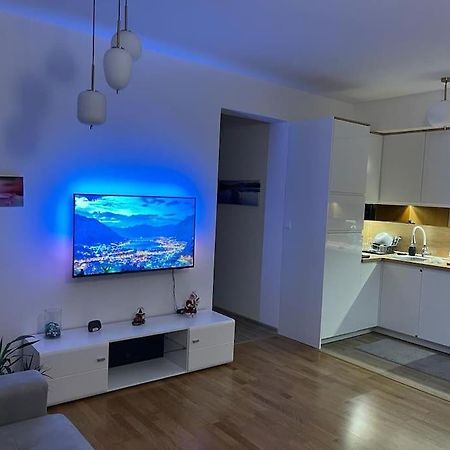 Modern Seaside Apartment With Balcony Tale Apartment Kotor Eksteriør bilde